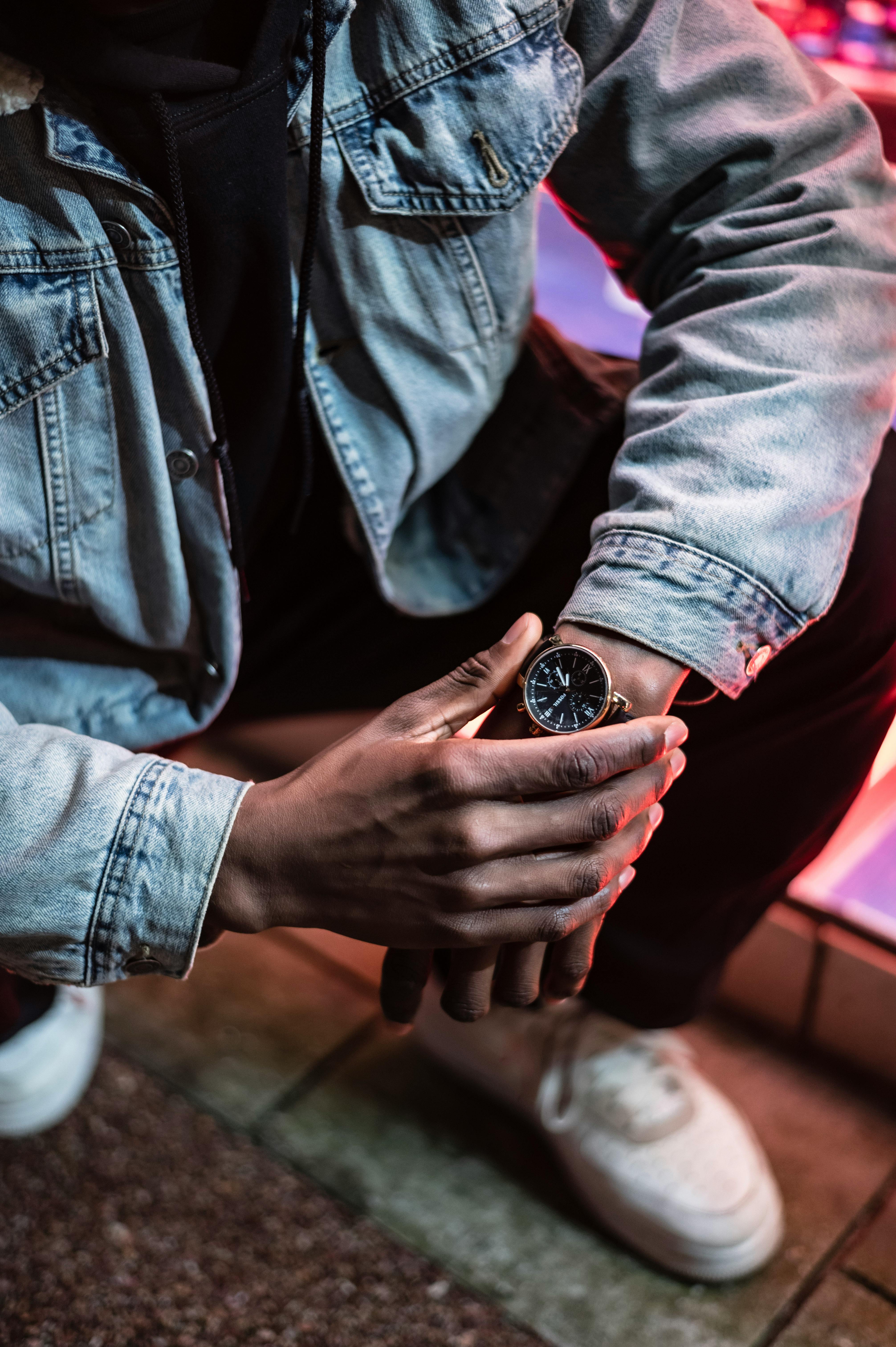 image article de blog Comment poser sa montre la nuit ?