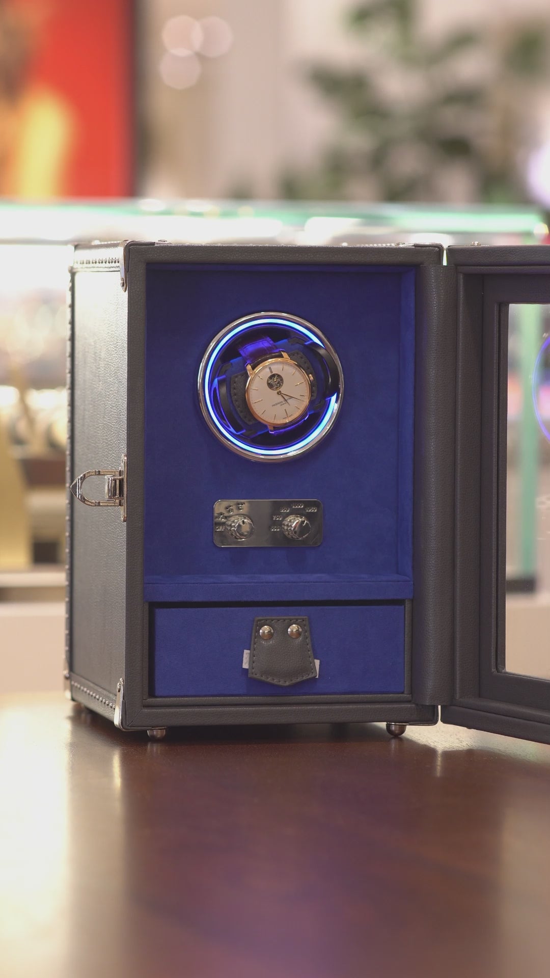 Charger la vidéo: Le remontoir chez printemps introduction
