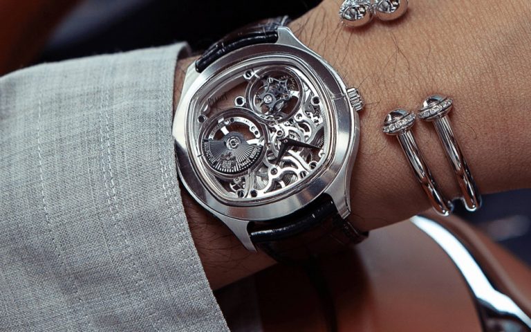image article de blog Pourquoi ma montre retarde quand je la porte ?