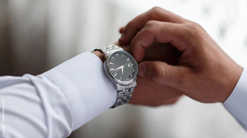 image article de blog Comment remonter les aiguilles d'une montre ?