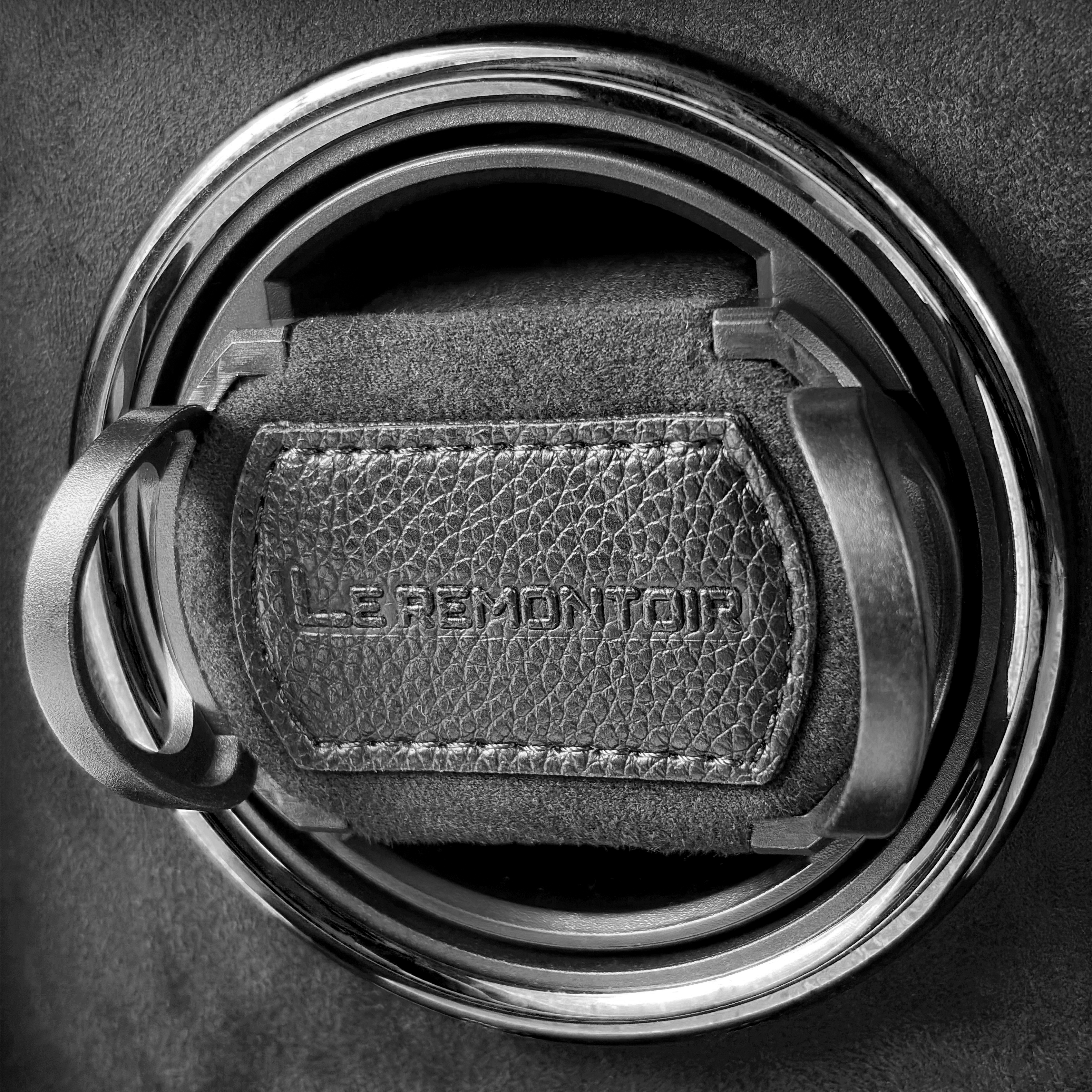 Remontoir Cube Divan · 1 montre · Noir Onyx